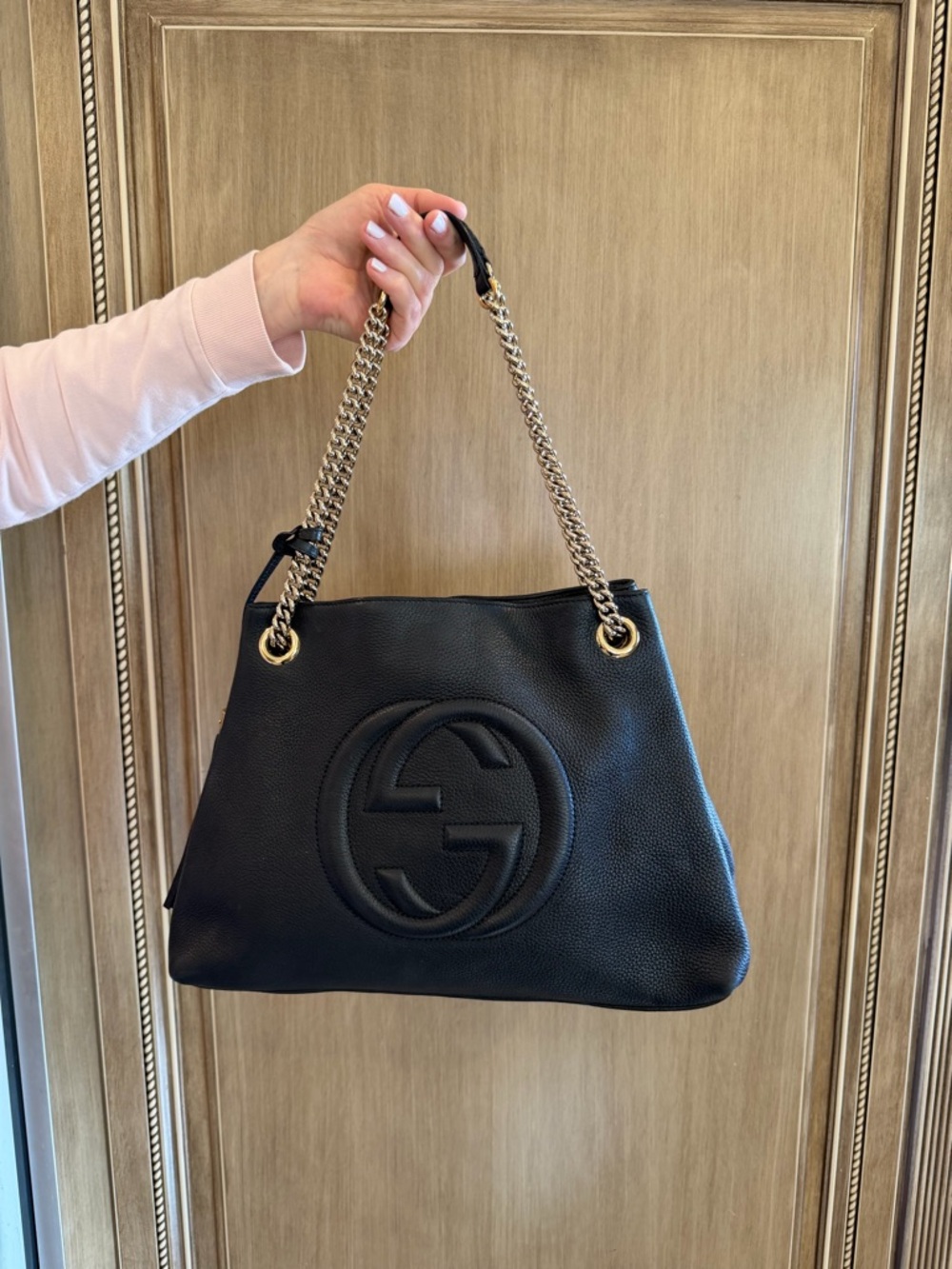 Pebbled Calfskin Medium Soho Chain Shoulder Bag Black